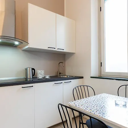 Duomo - Citylife Pink Vintage Apt Center Daire *